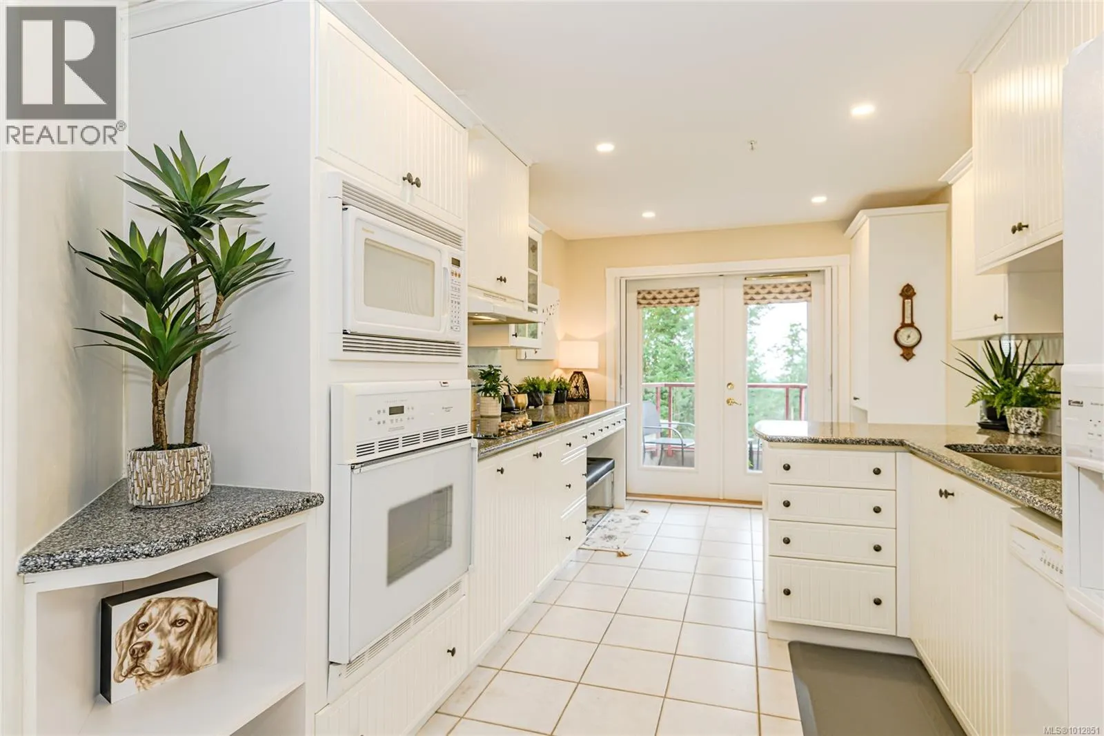 201 940 Boulderwood Rise