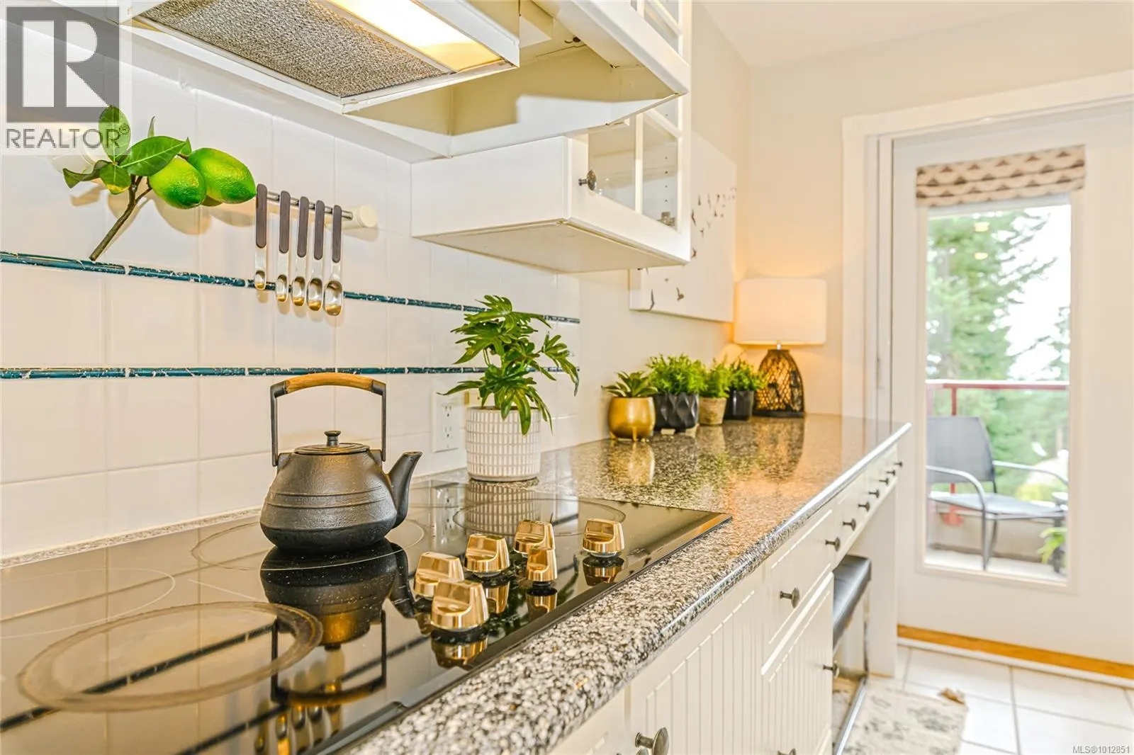201 940 Boulderwood Rise