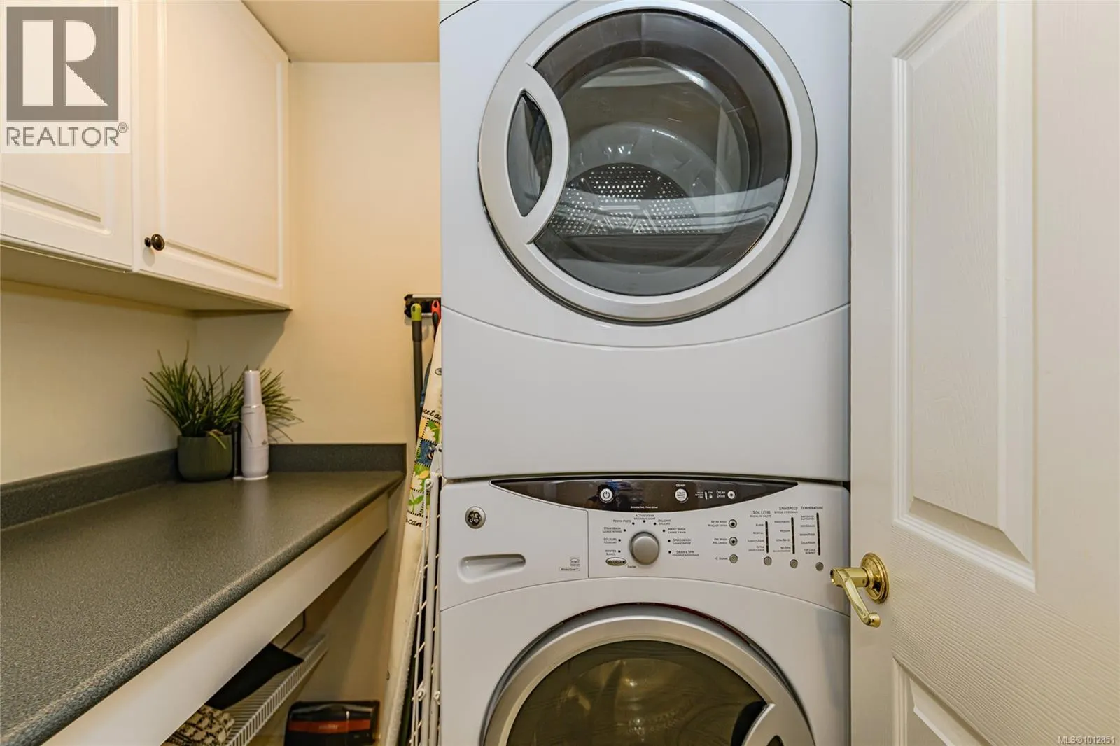 201 940 Boulderwood Rise