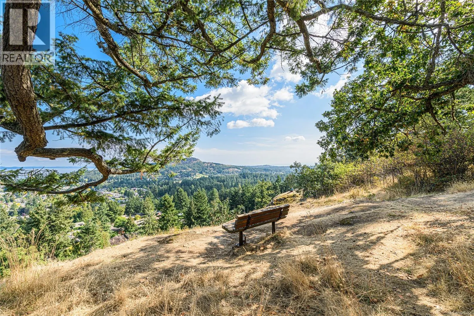 201 940 Boulderwood Rise