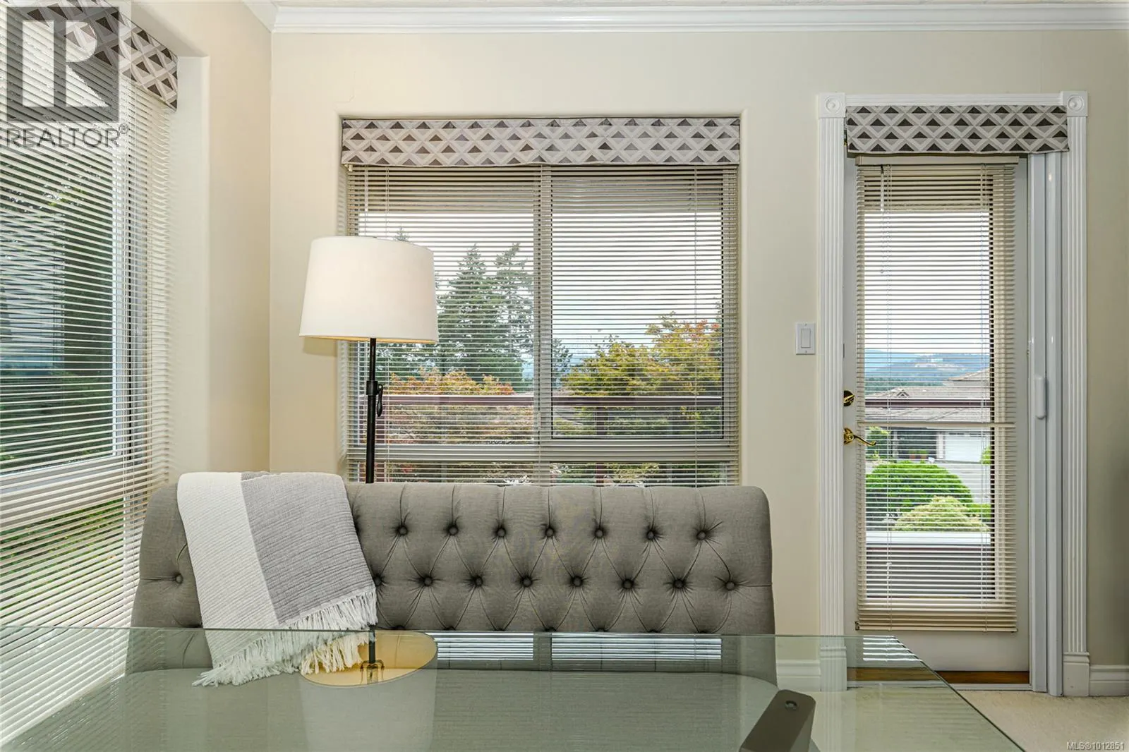 201 940 Boulderwood Rise