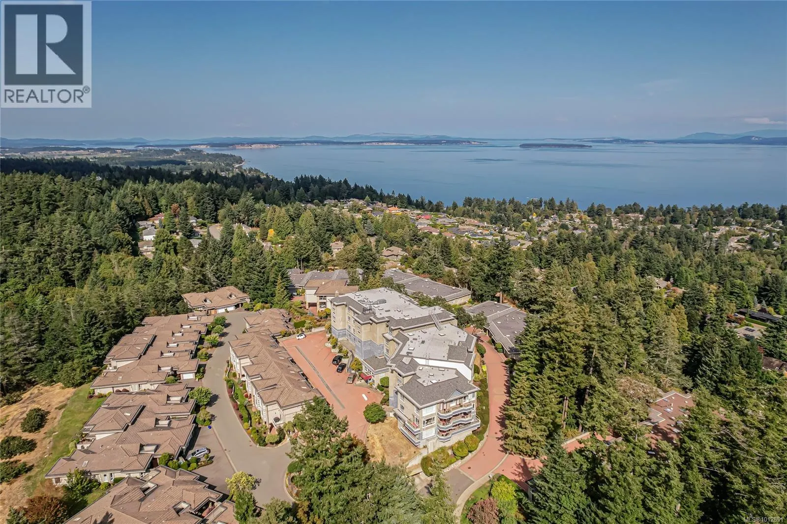 201 940 Boulderwood Rise