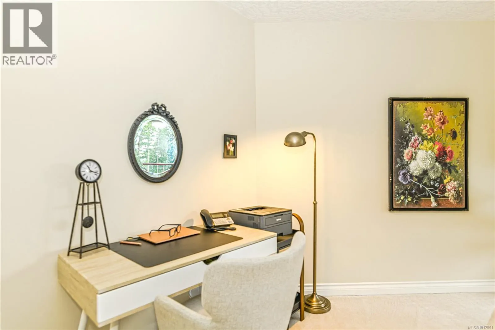 201 940 Boulderwood Rise