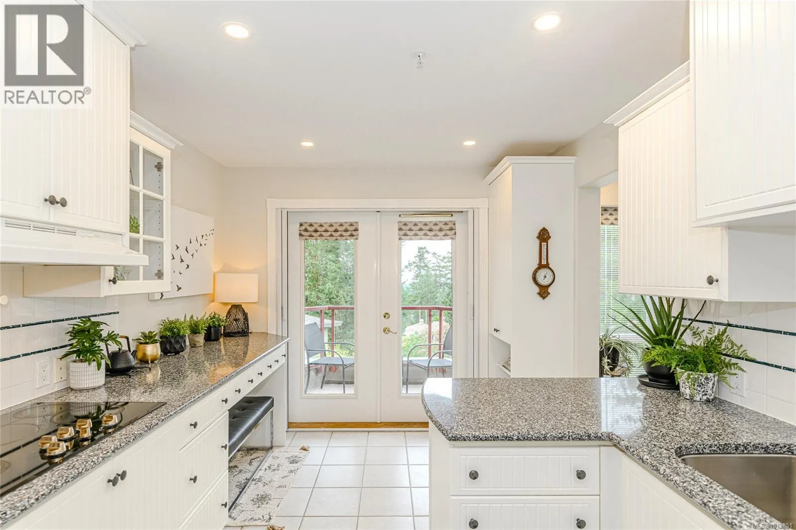201 940 Boulderwood Rise