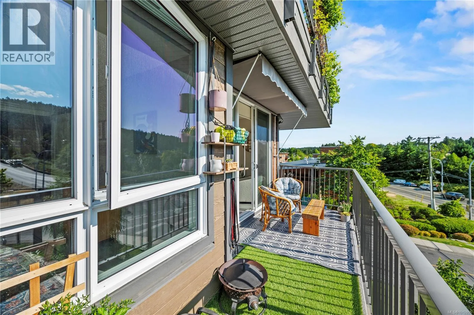 202 100 Presley Pl