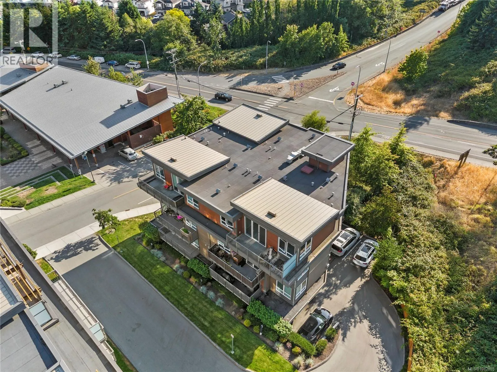 202 100 Presley Pl