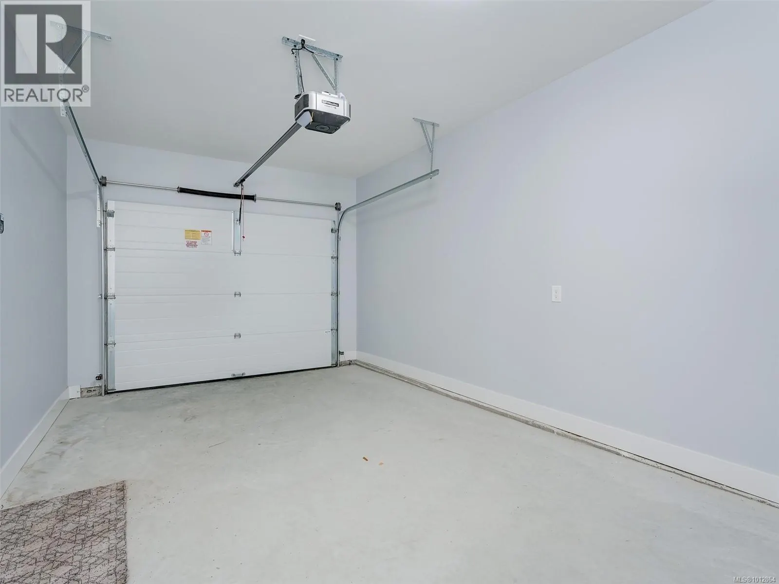 5 1171 Stelly's Cross Rd