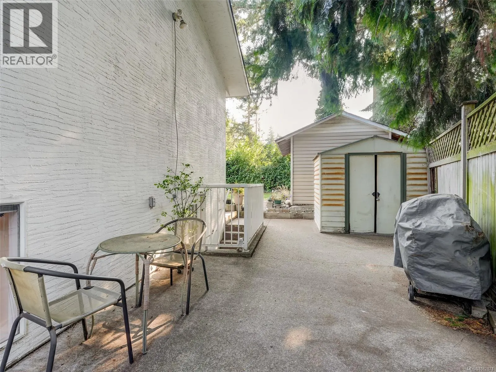 537 Fargo Pl