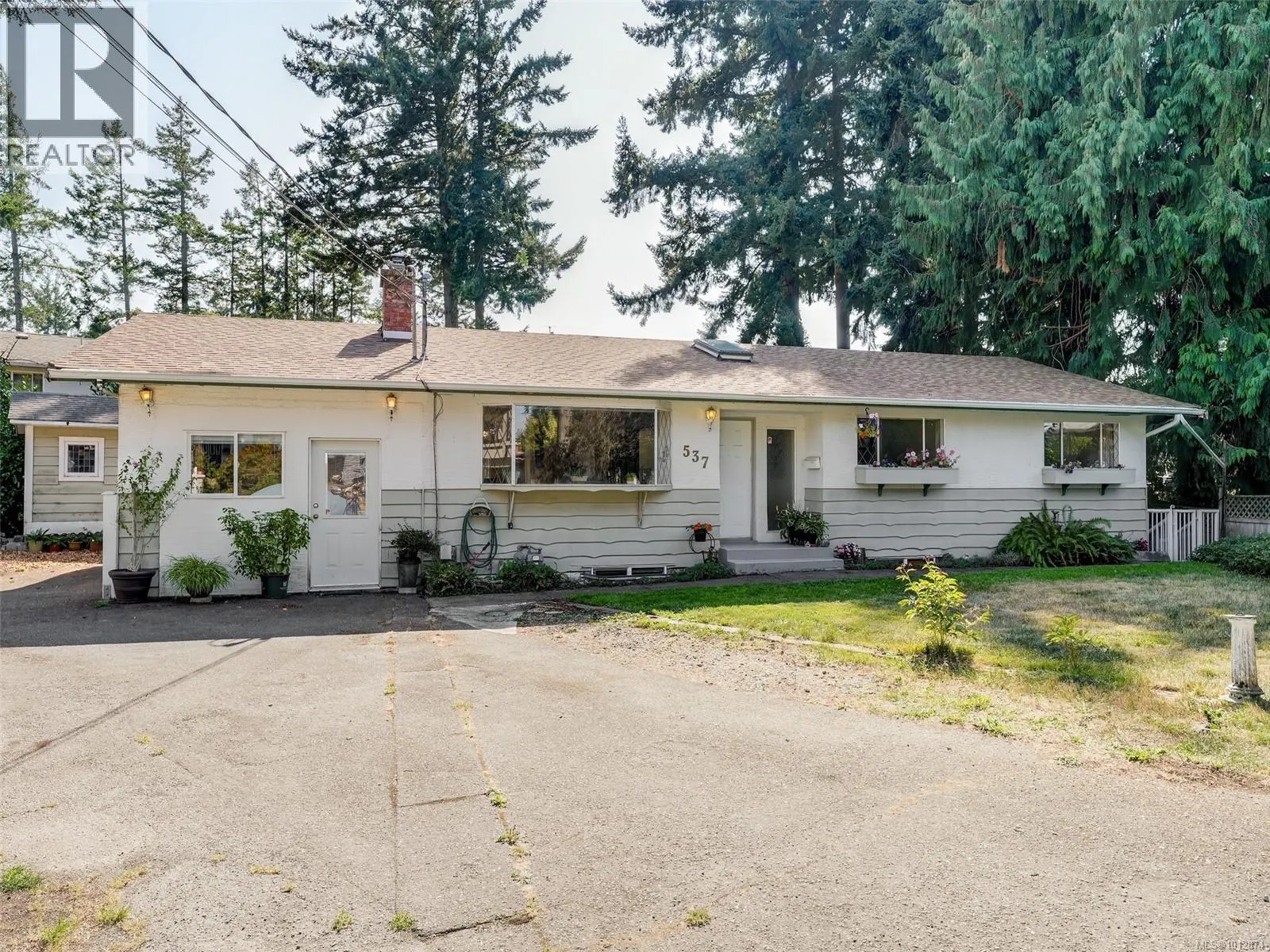 537 Fargo Pl