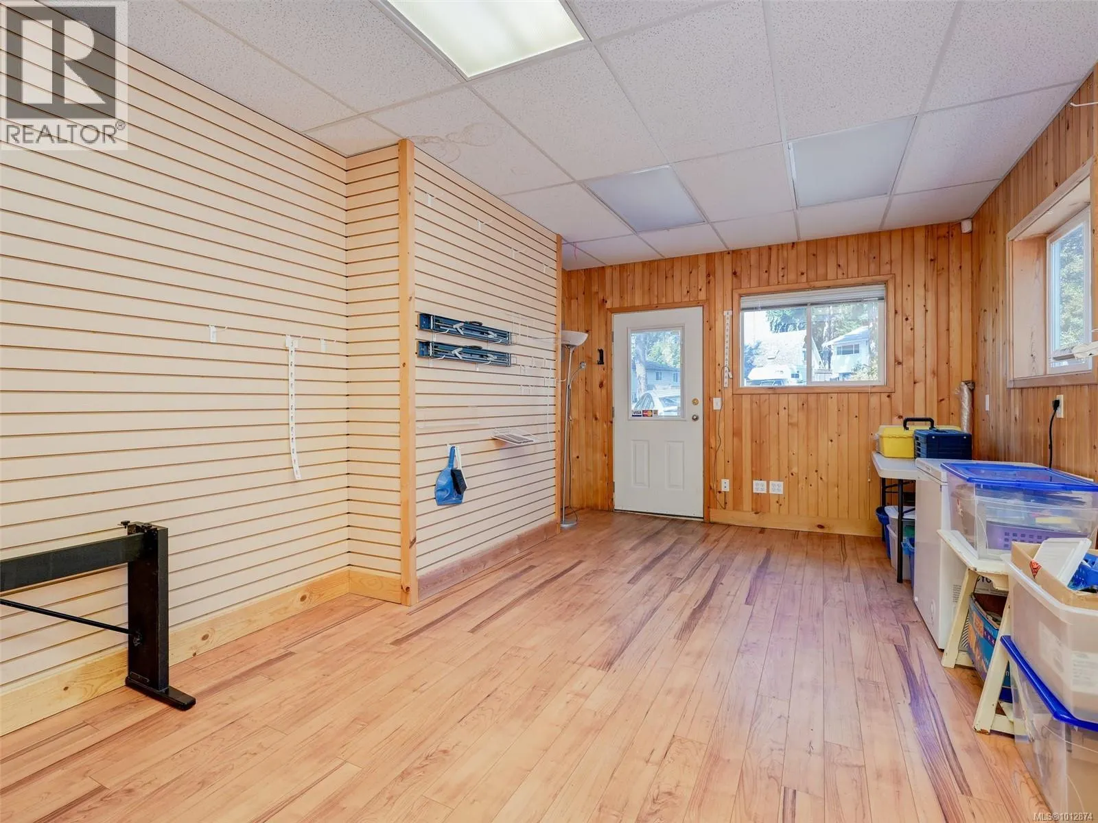 537 Fargo Pl