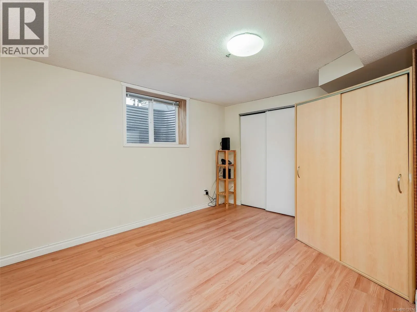 537 Fargo Pl
