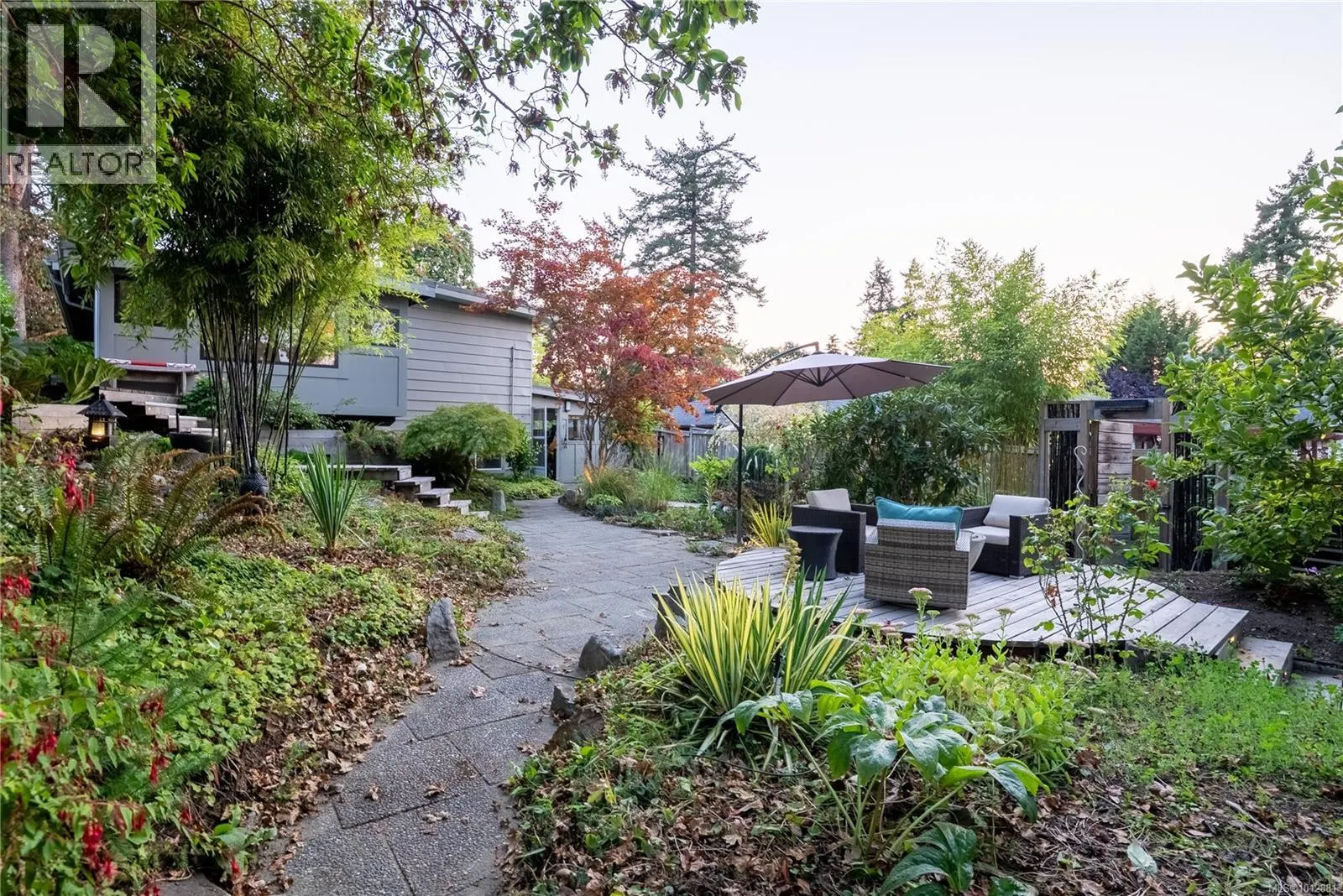 1376 Craigflower Rd
