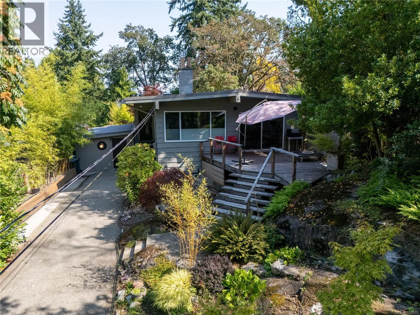 1376 Craigflower Rd