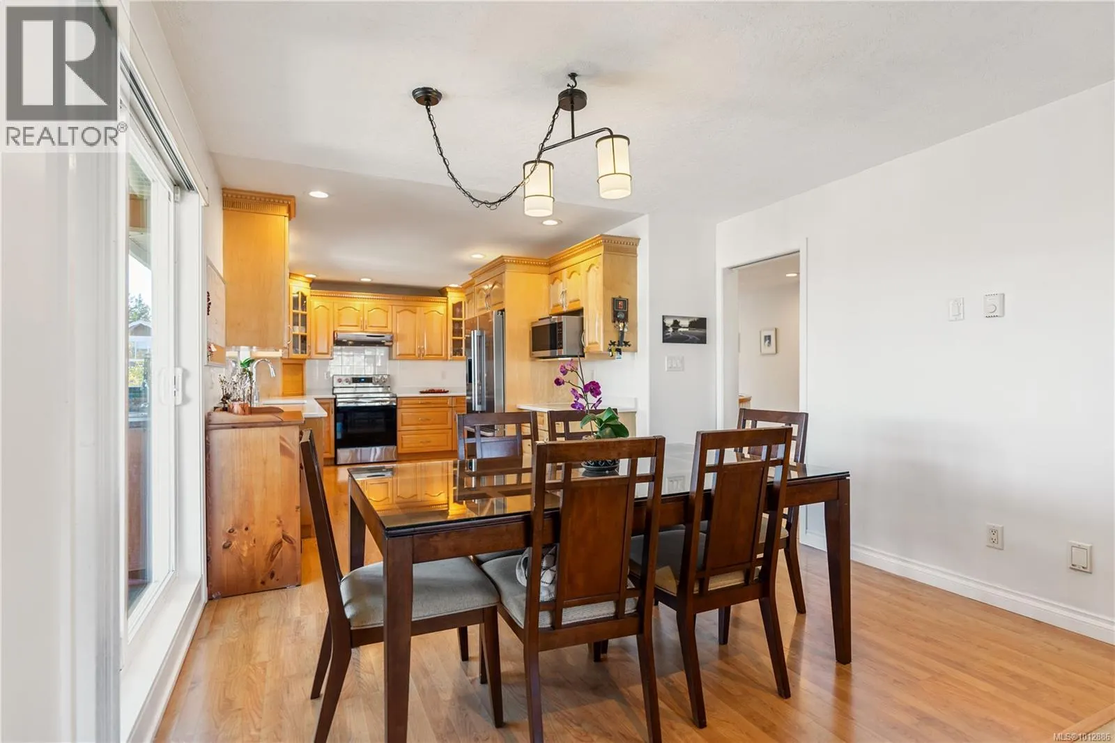 2234 Setchfield Ave