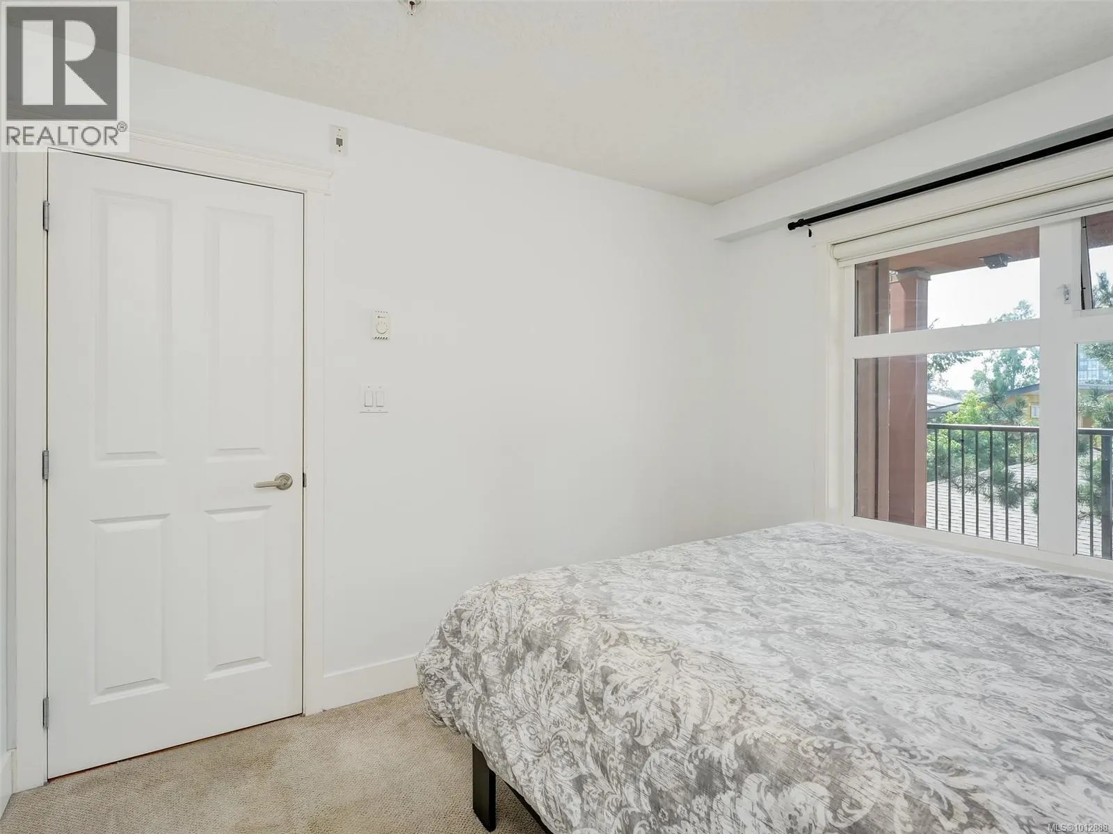 305 2717 Peatt Rd