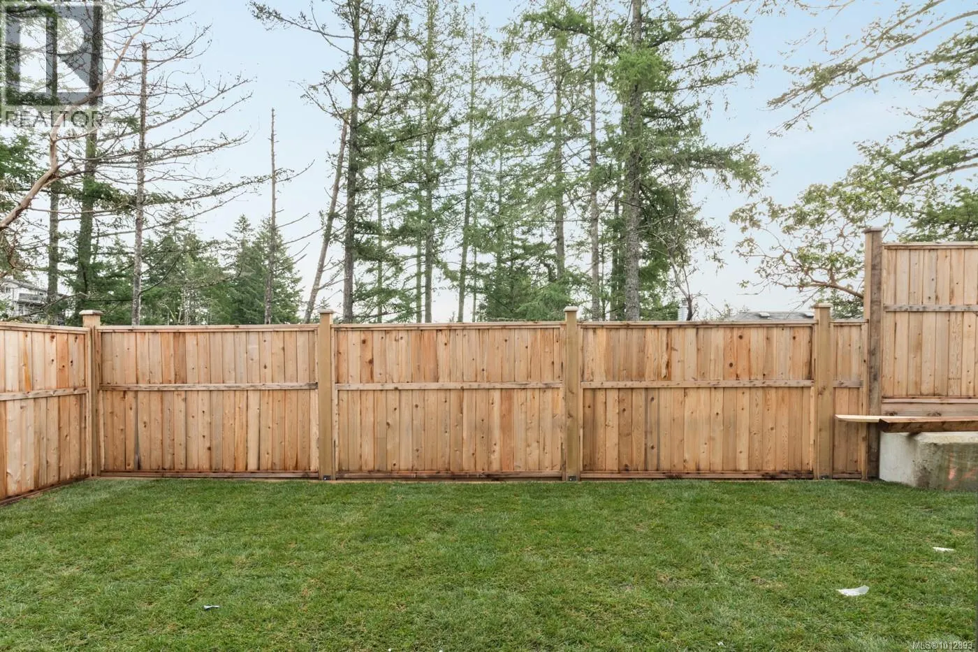 556 Belford Pl