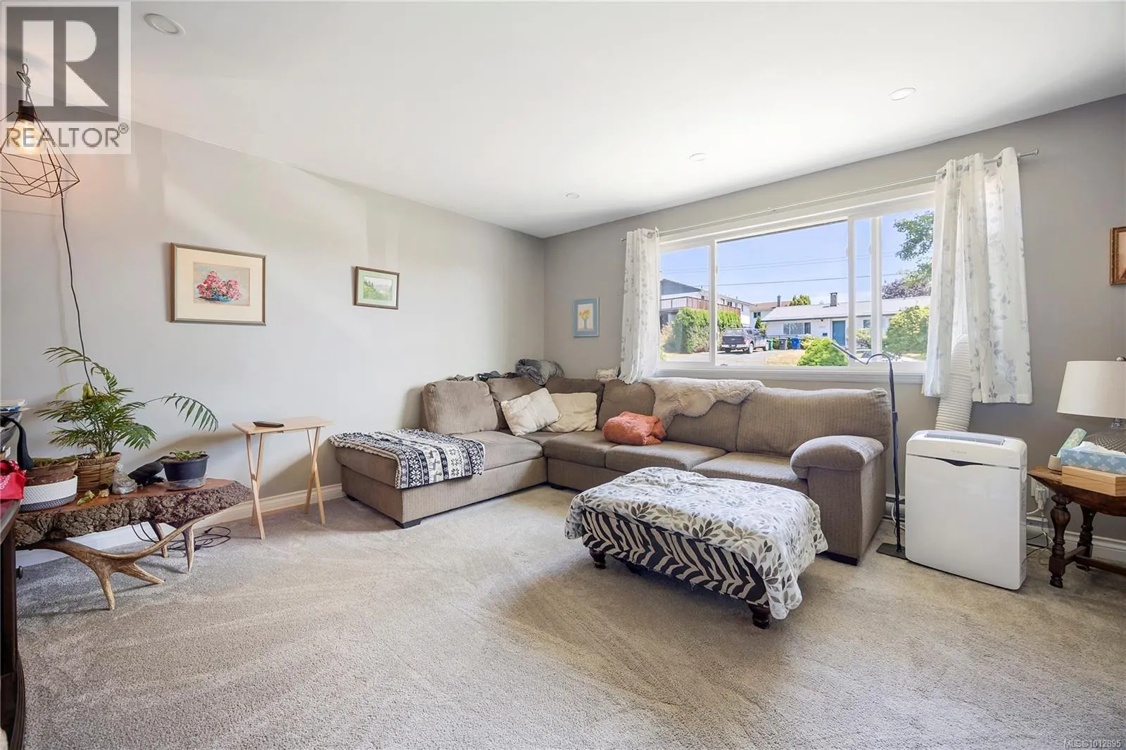 2188 Lark Cres