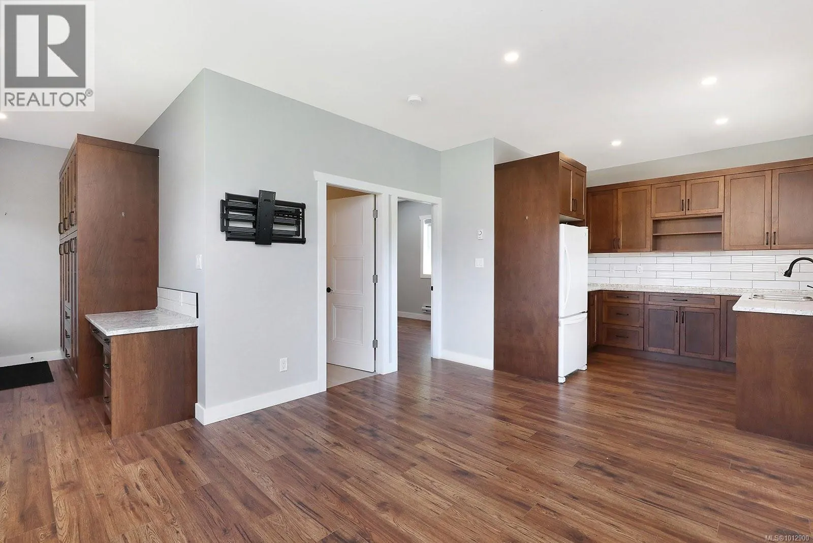2495 Graham Rd