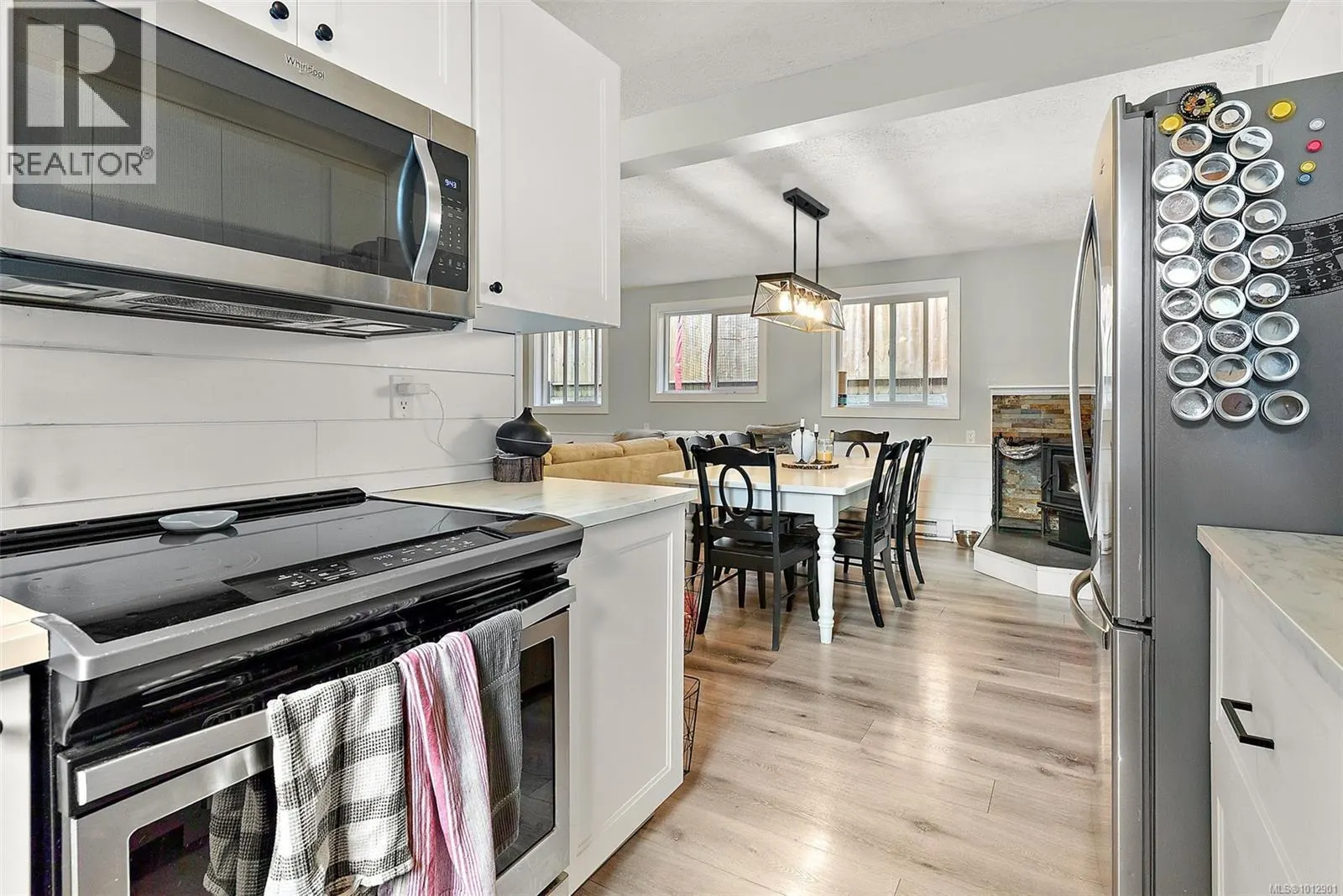 2123 Sarita Rd