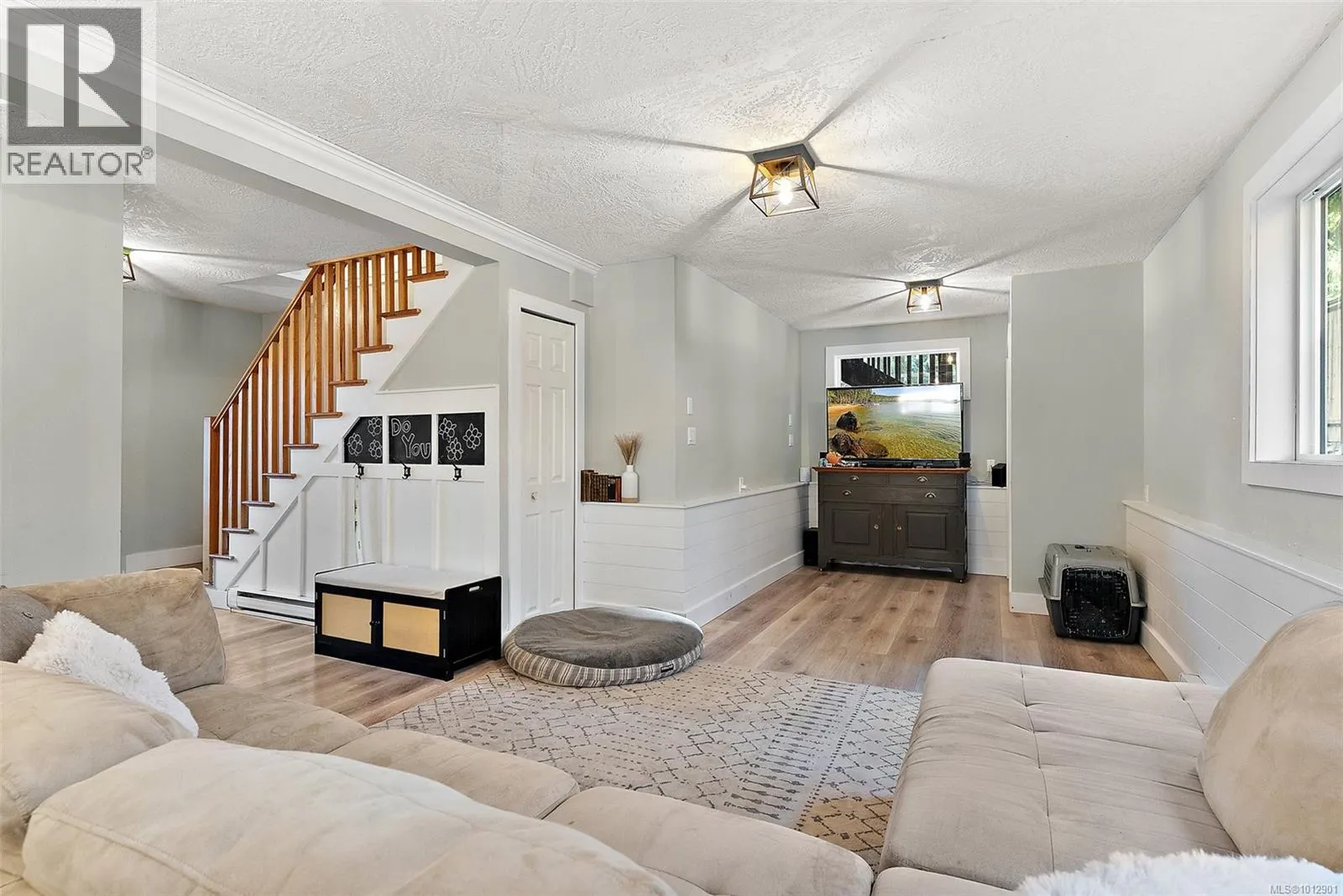 2123 Sarita Rd