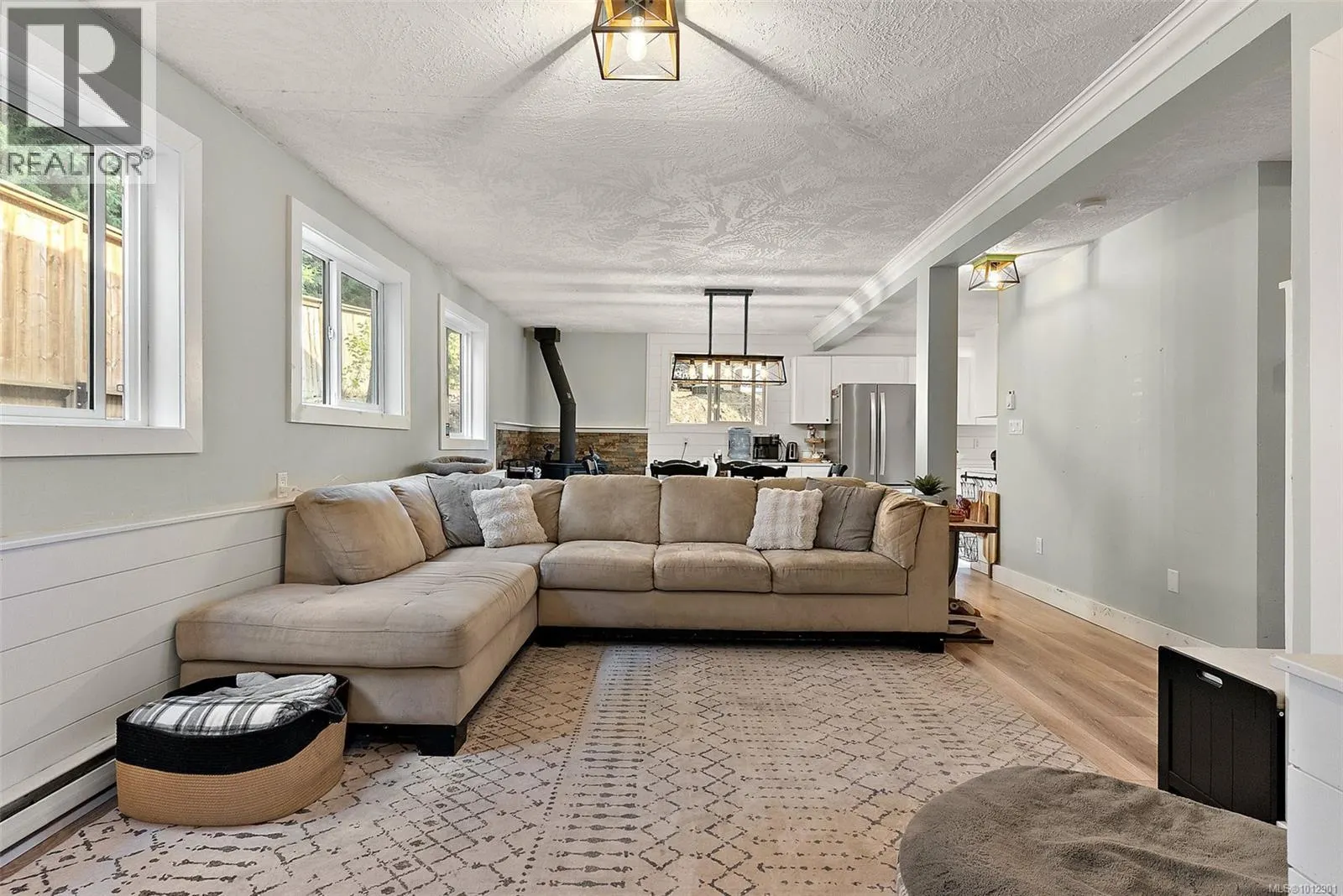 2123 Sarita Rd