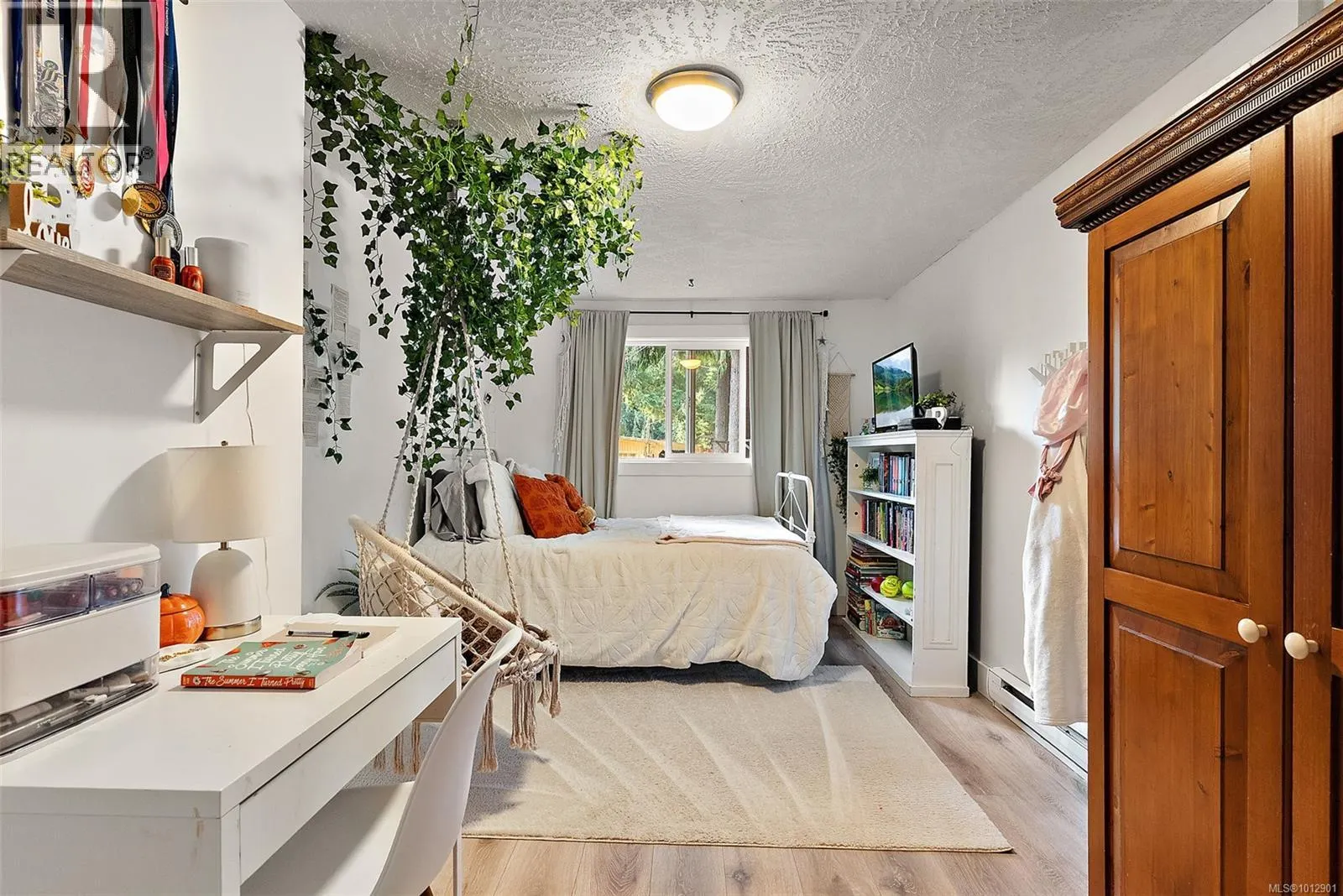 2123 Sarita Rd