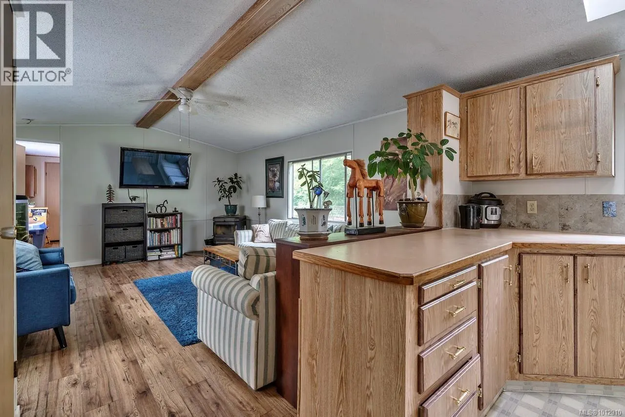 2320 Nanoose Rd
