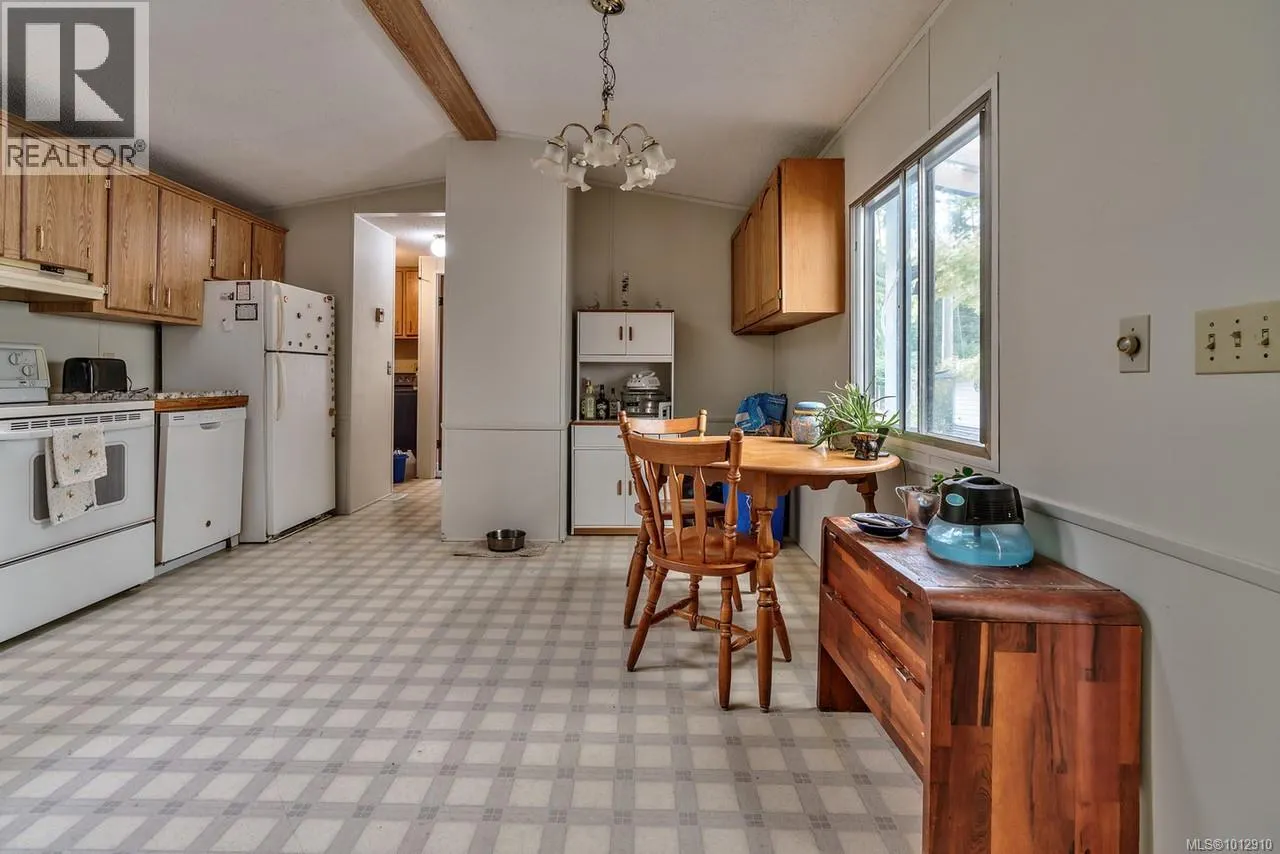 2320 Nanoose Rd