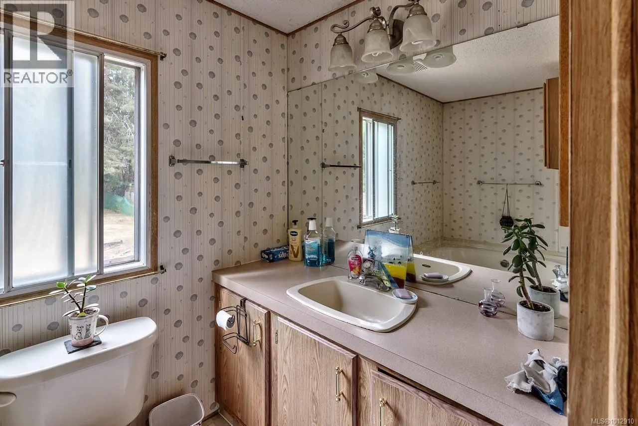 2320 Nanoose Rd