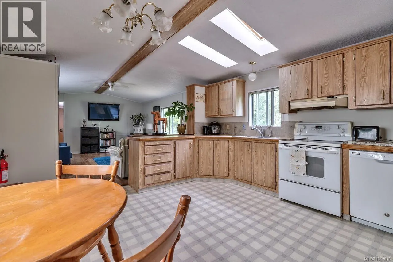 2320 Nanoose Rd