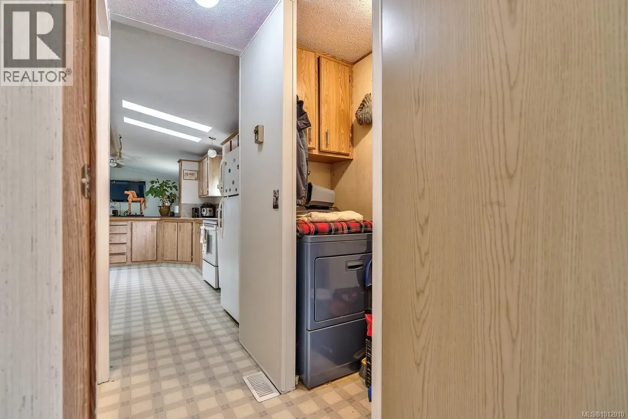 2320 Nanoose Rd