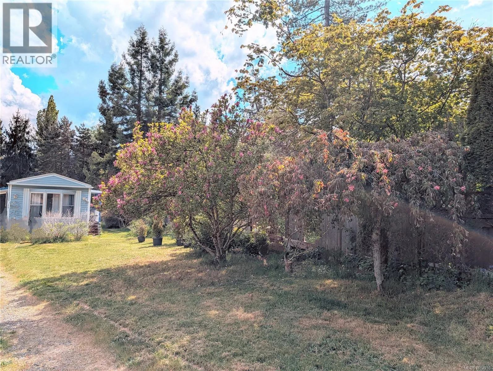 2320 Nanoose Rd