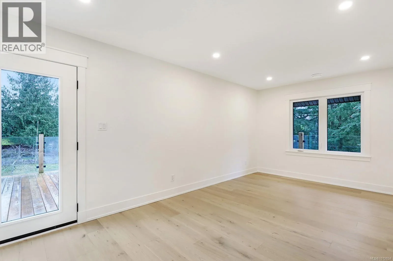 177 Sunningdale Rd E