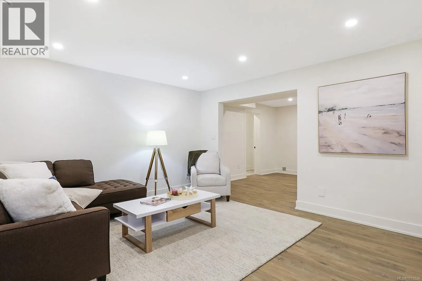 177 Sunningdale Rd E
