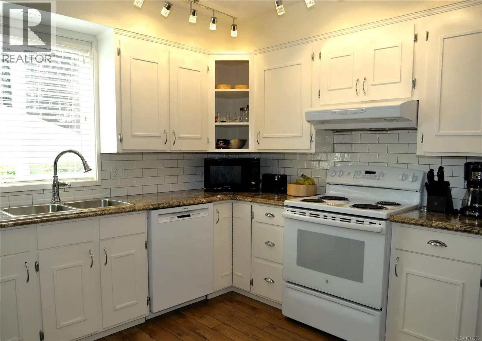 481 Lambert Ave