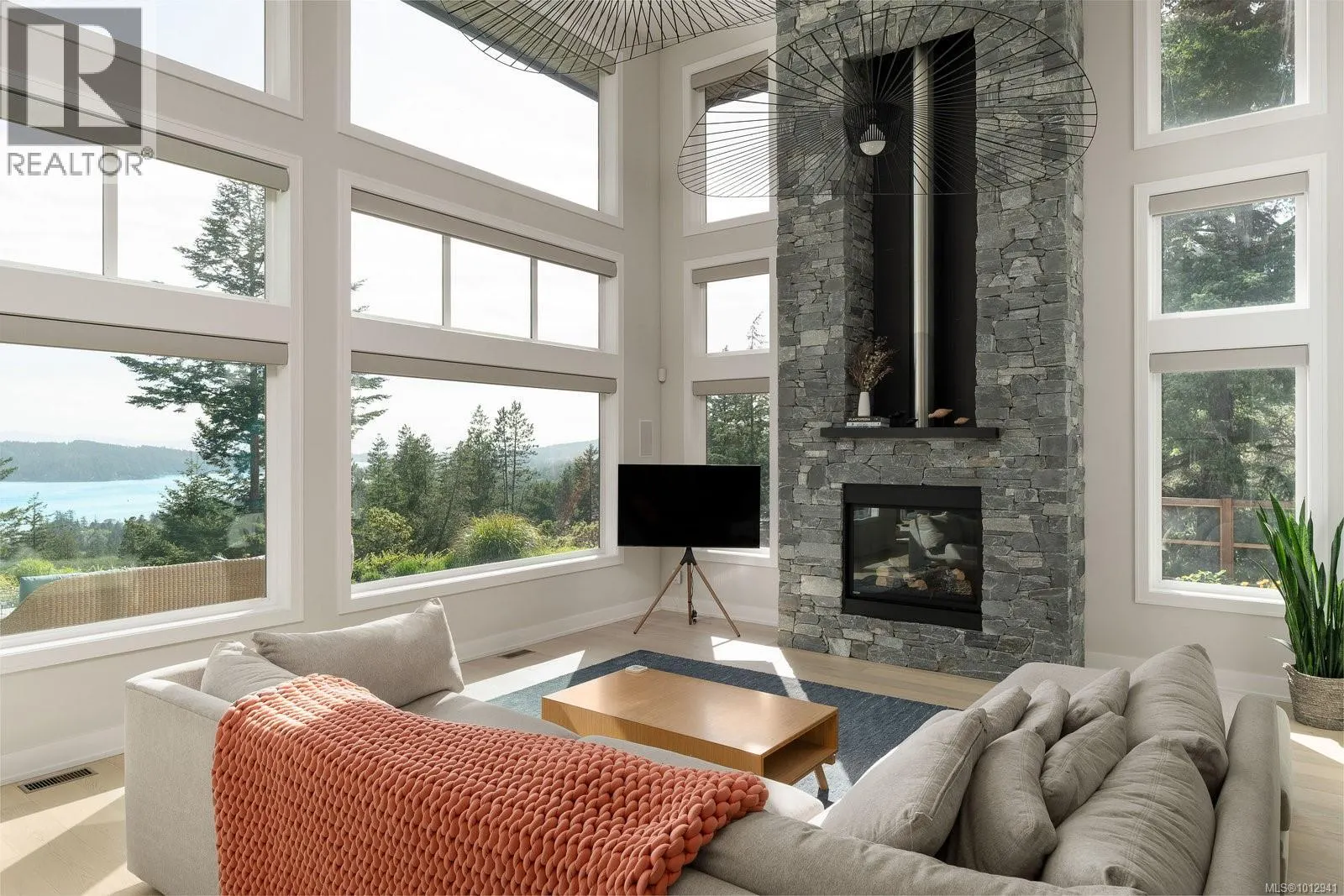 5335 Basinview Hts