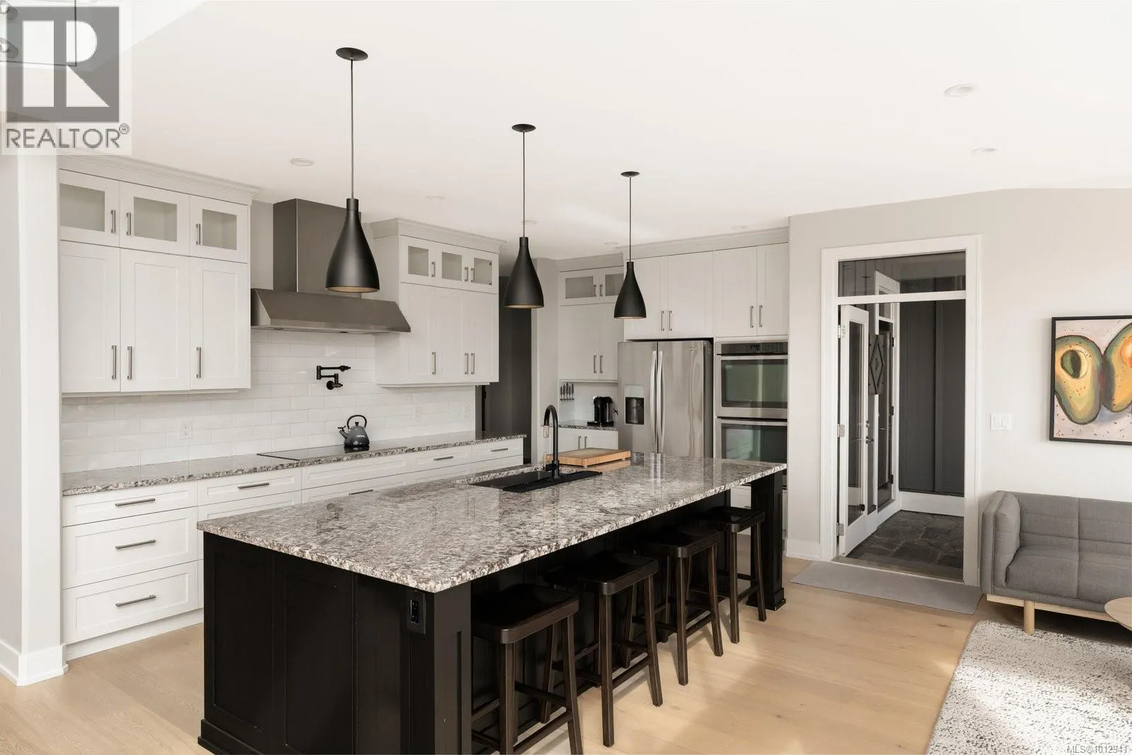 5335 Basinview Hts