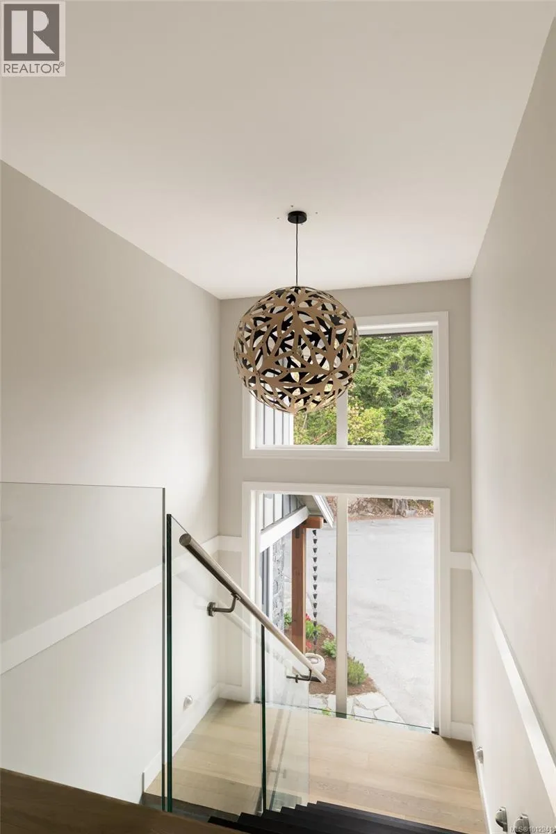 5335 Basinview Hts