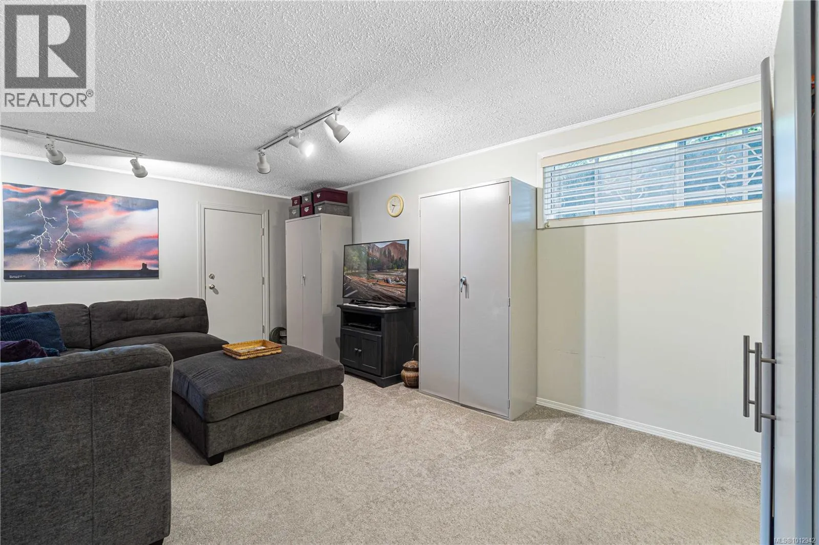 3817 Hammond Bay Rd