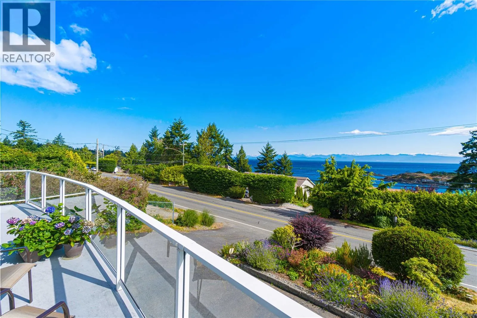 3817 Hammond Bay Rd