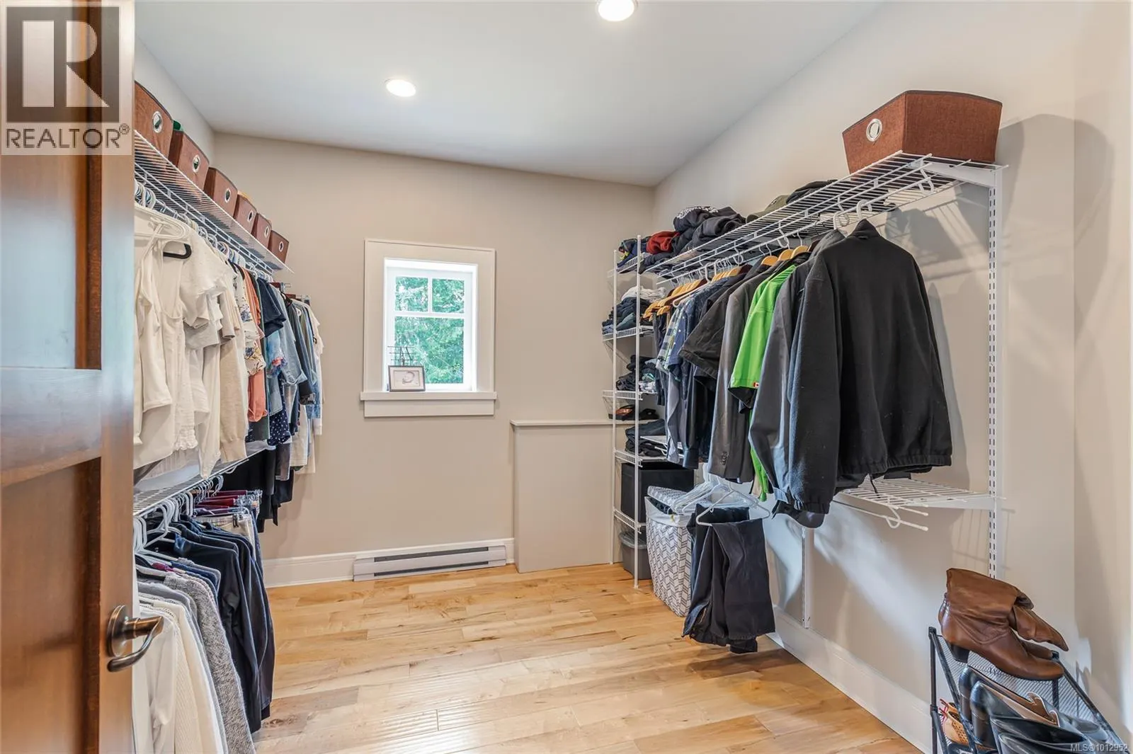 2200 Honey Wulff Close
