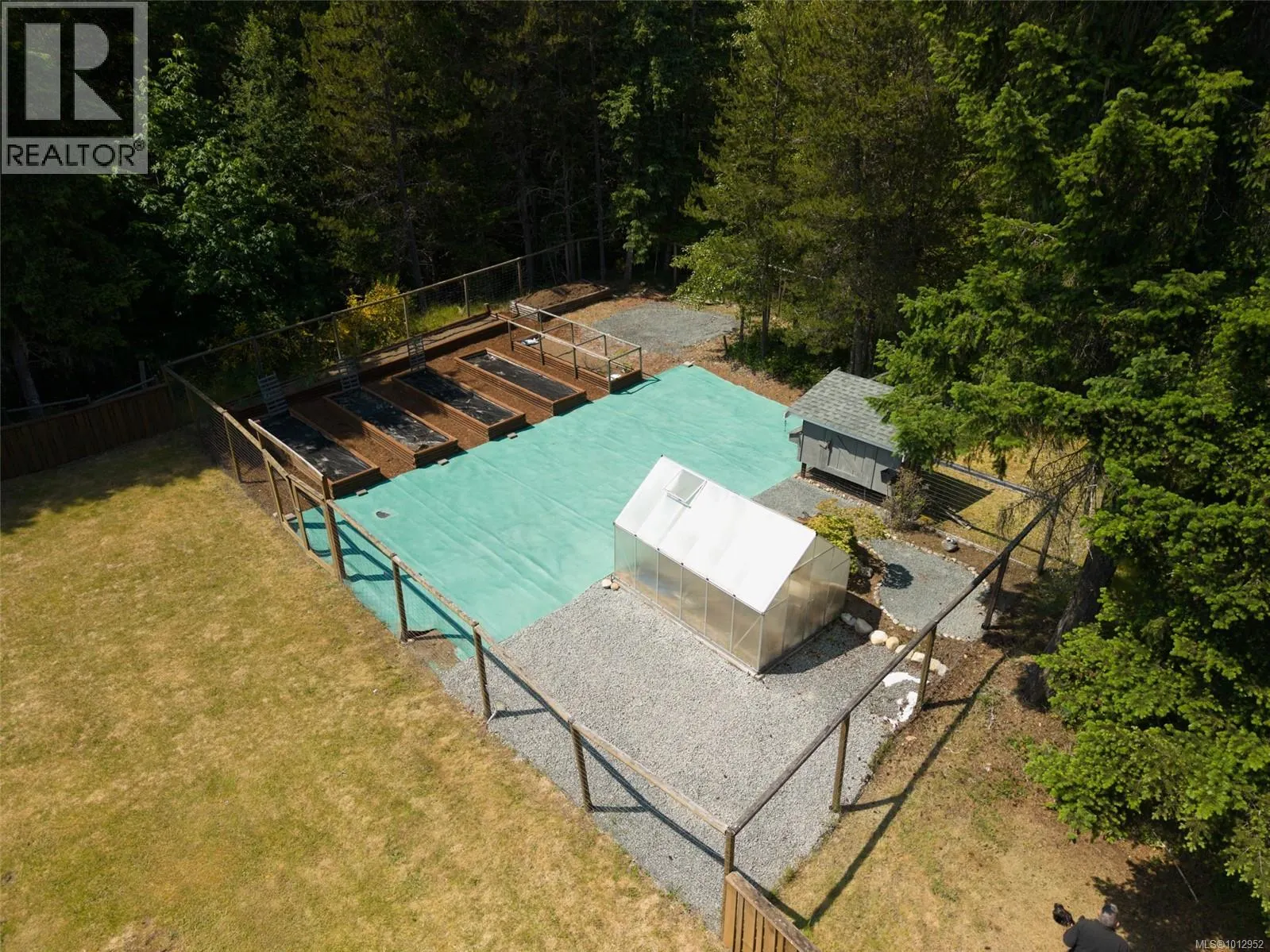 2200 Honey Wulff Close