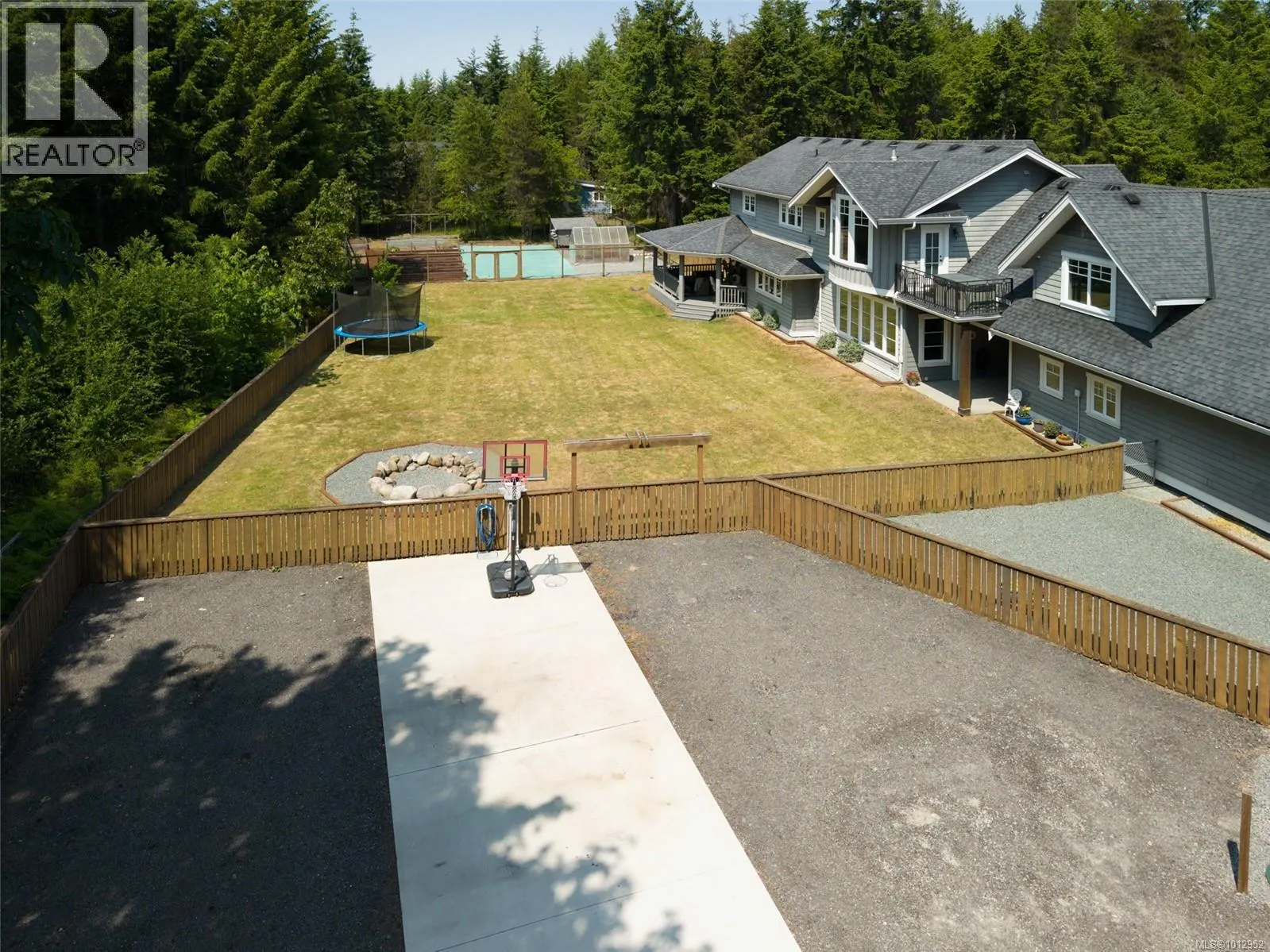 2200 Honey Wulff Close