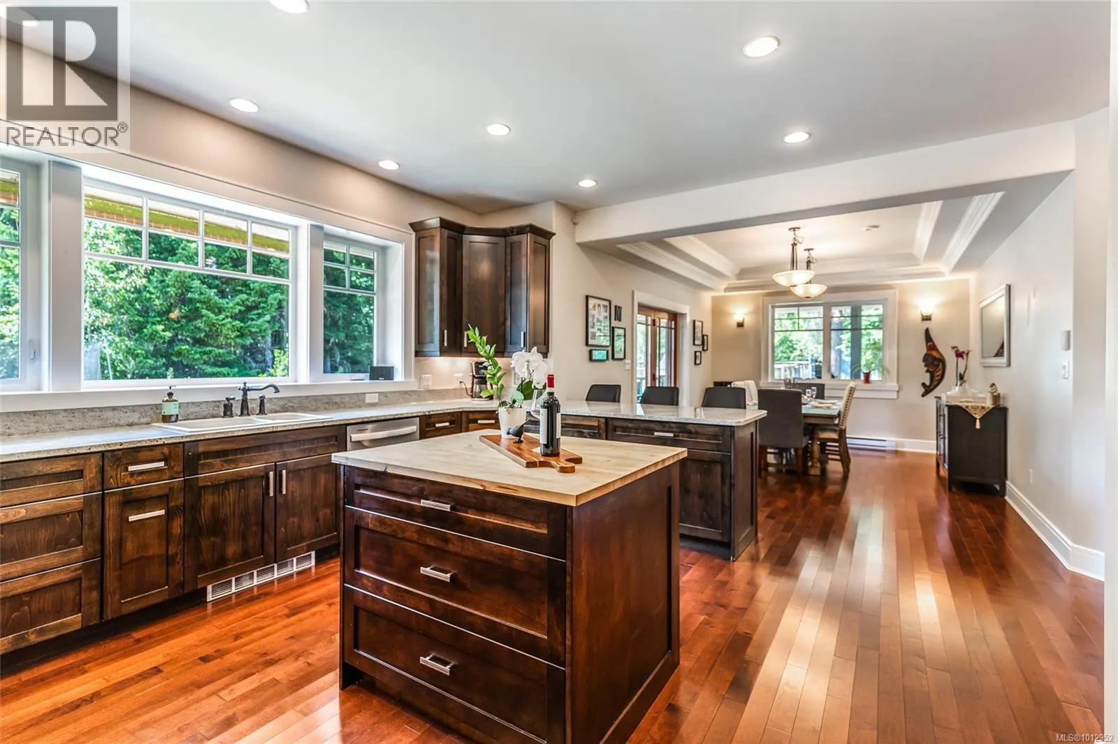 2200 Honey Wulff Close