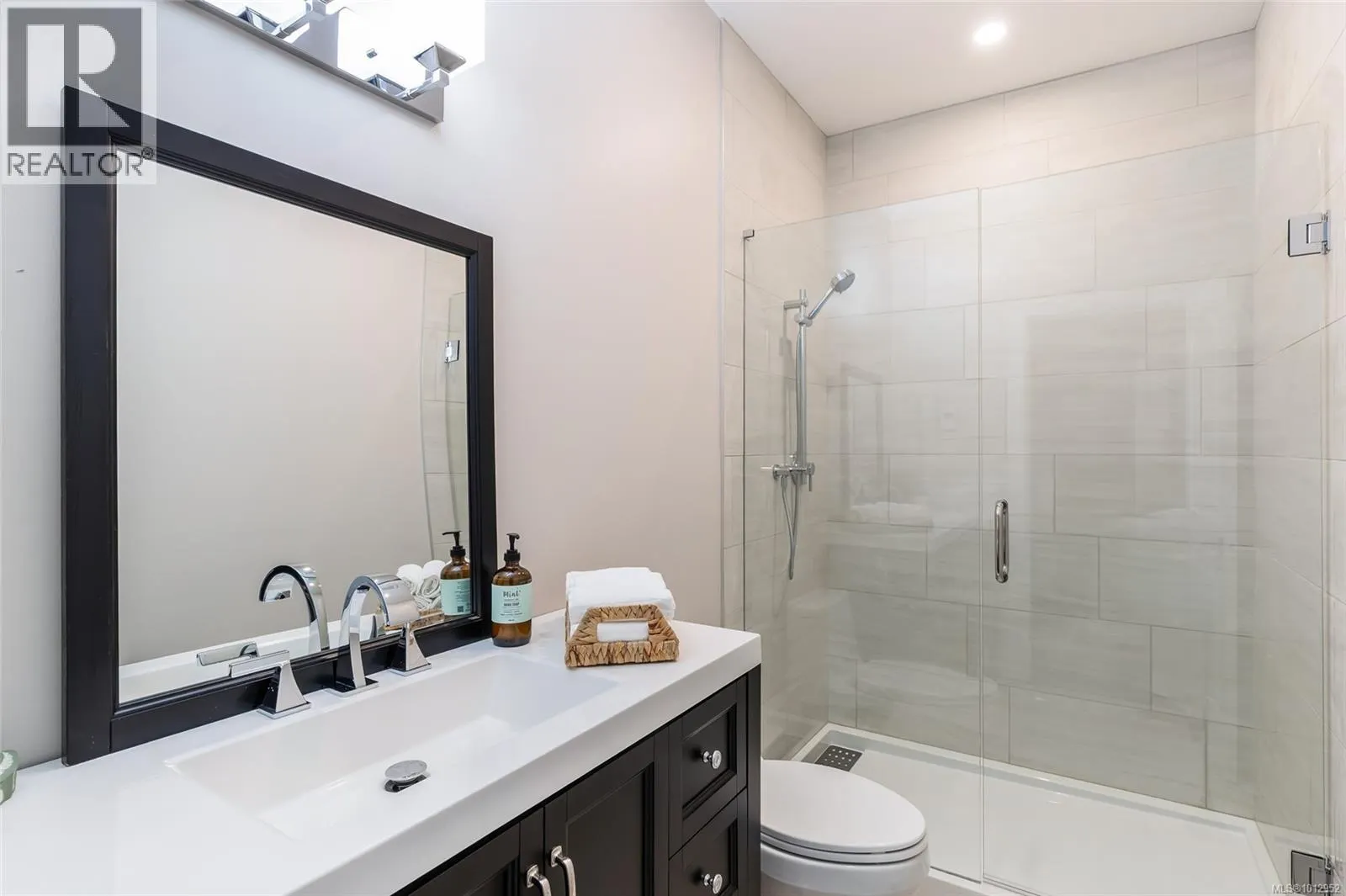 2200 Honey Wulff Close