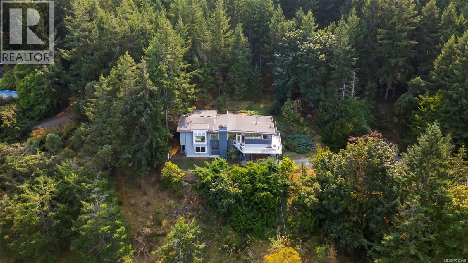5207 Lost Lake Rd