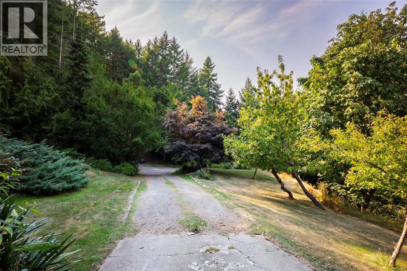 5207 Lost Lake Rd