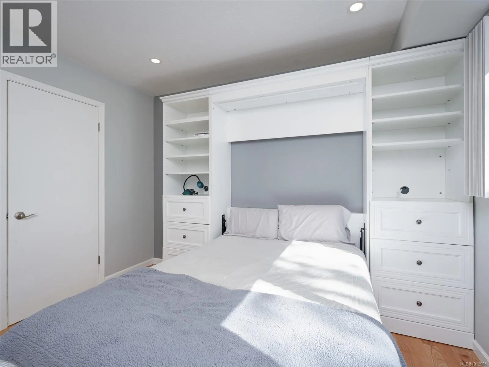 5133 Santa Clara Ave