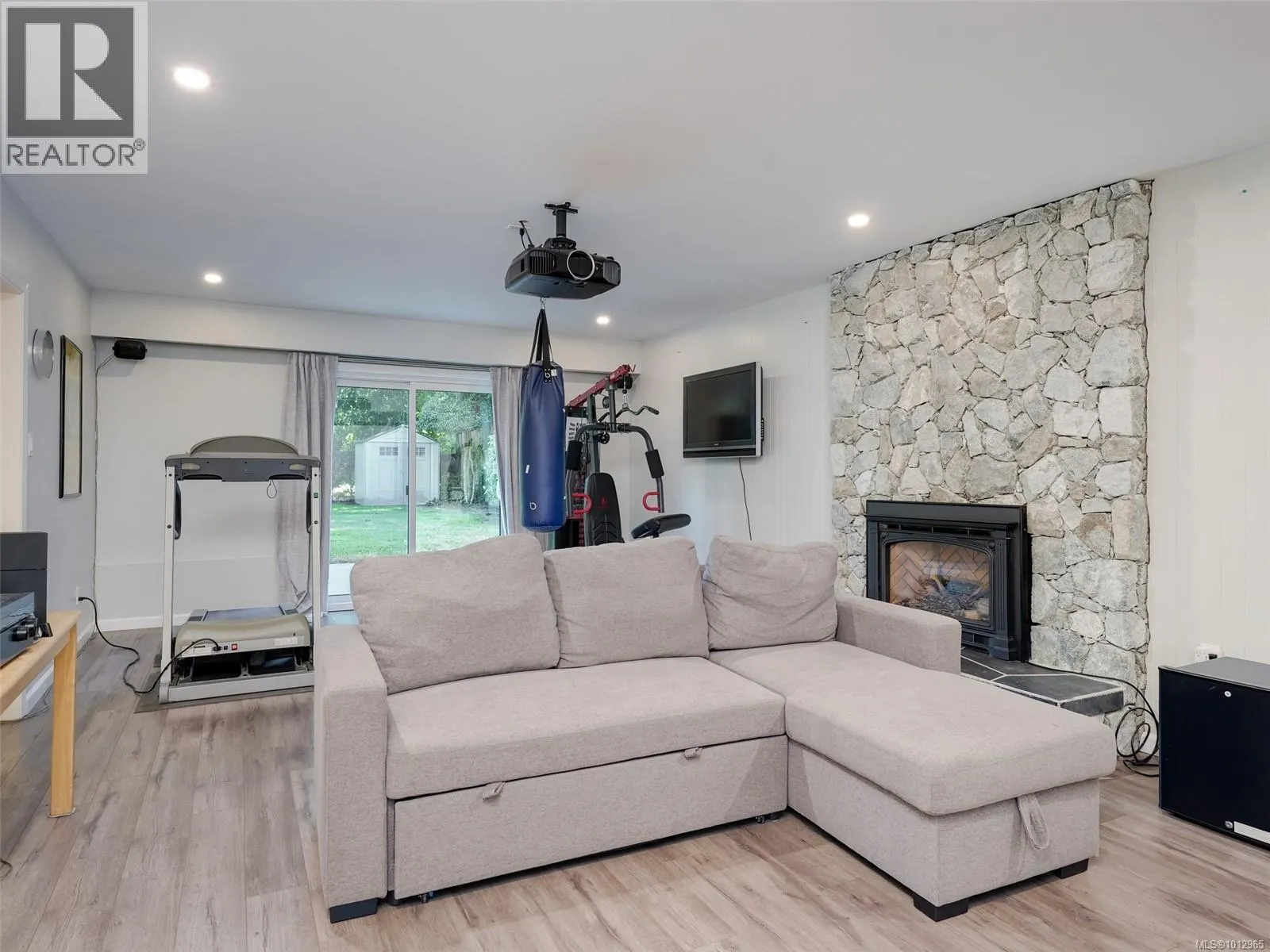 5133 Santa Clara Ave