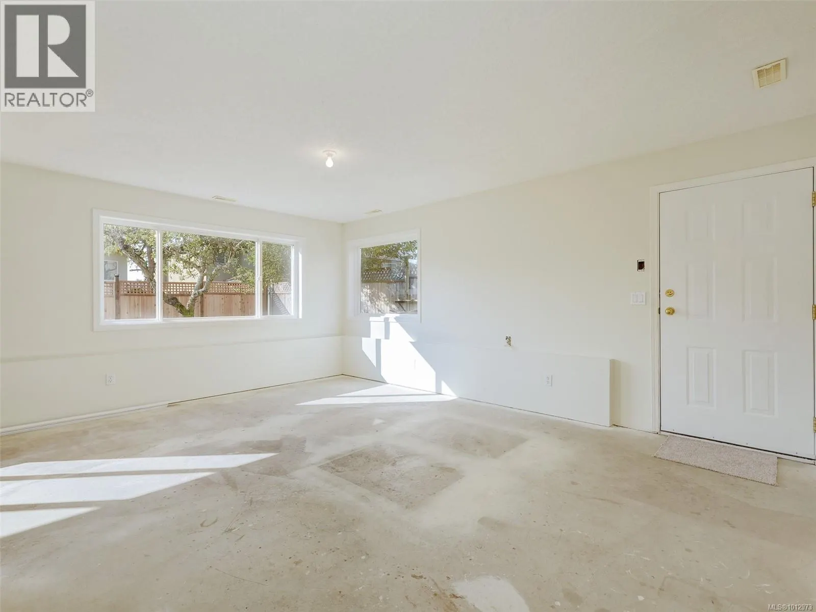 877 Beckwith Ave